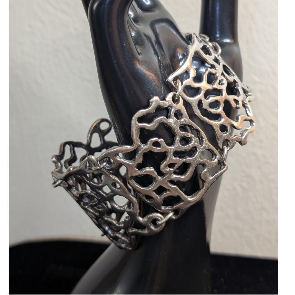 Chunky Modernist Filigree Chain Link Silver Tone Bracelet W/ Hook Clasp